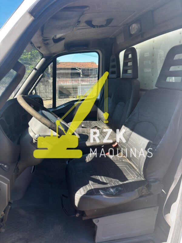 CAMINHÃO BAU 3/4 IVECO DAILY 35S14 CS - 2011/12 - Image 10
