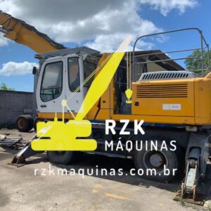 MANIPULADOR DE MAT SOBRE RODAS LIEBHERR A924C - 2013