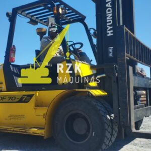 EMPILHADEIRA HYUNDAI 7T DIESEL ANO 2012